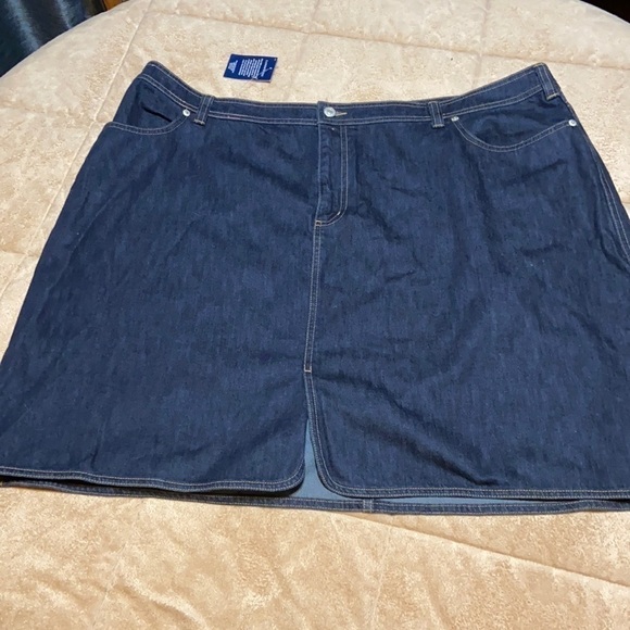 Land’s End Denim Skirt - Picture 2 of 8